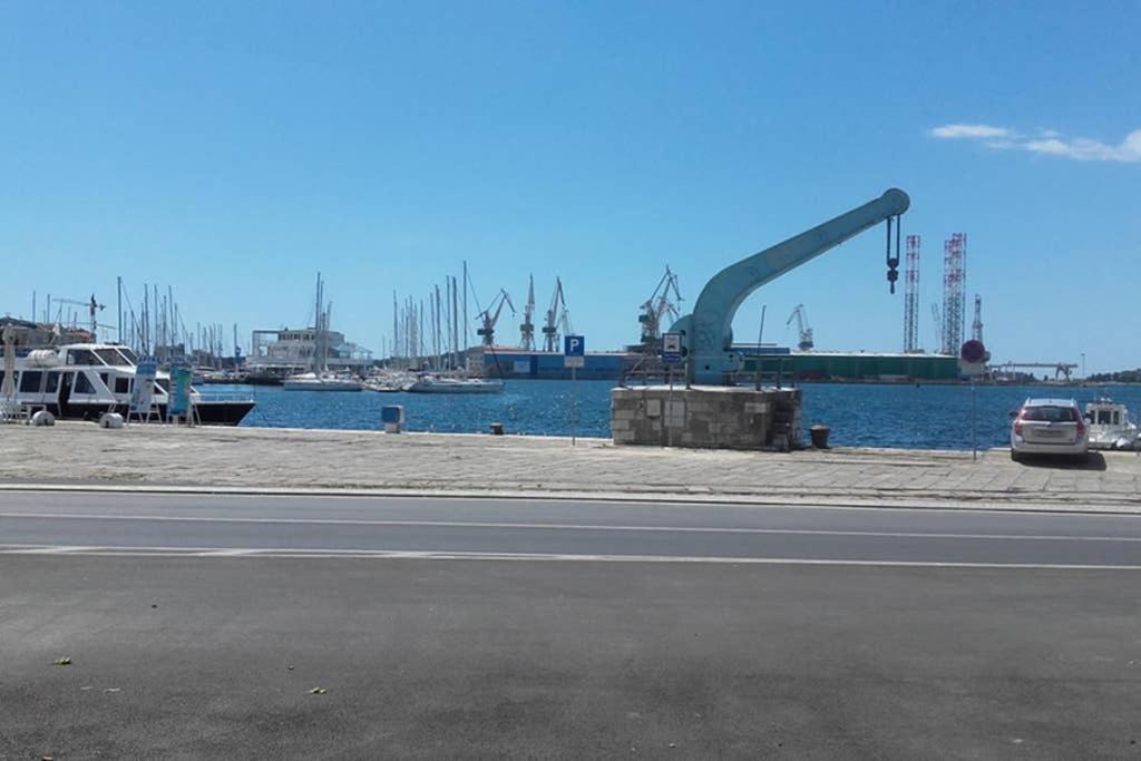 Arenastreet Next To The Amphitheater