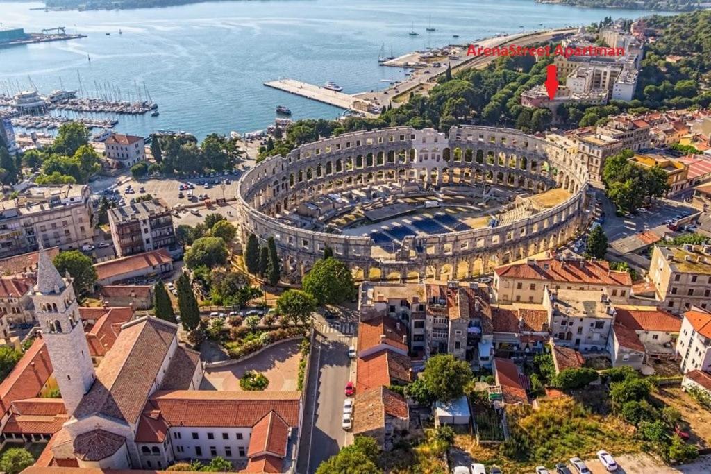 Arenastreet Next To The Amphitheater * Pula